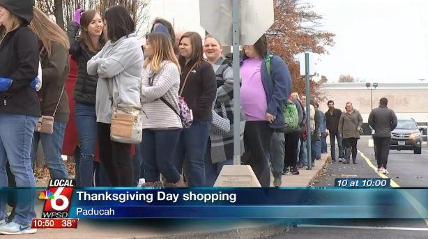 Black Friday shoppers in Paducha ky 
