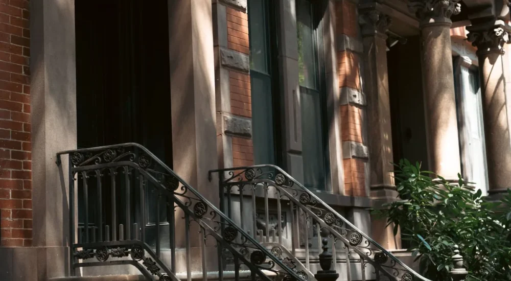 New York Woman Says Her Family Home Was Locked in Brooklyn After 45 Years, Leaving Two Cats Inside and Neighbors Sharing Rights Advice Online